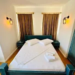 Müptela Alaçatı Otel 3*