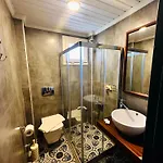 Müptela Alaçatı Otel 3*