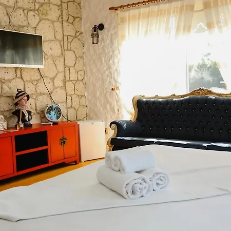 Mueptela Alacati 3*